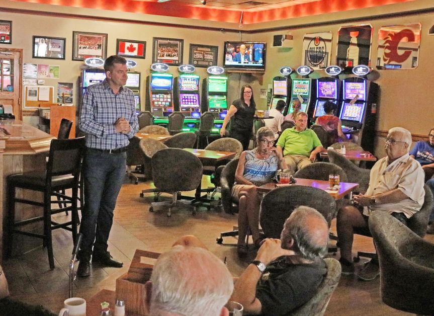 Brian Jean addresses a group of Drumheller residents last week at Yavis Prop Room on the campaign trail for the UCP leadership. mailphoto by Patrick Kolafa 