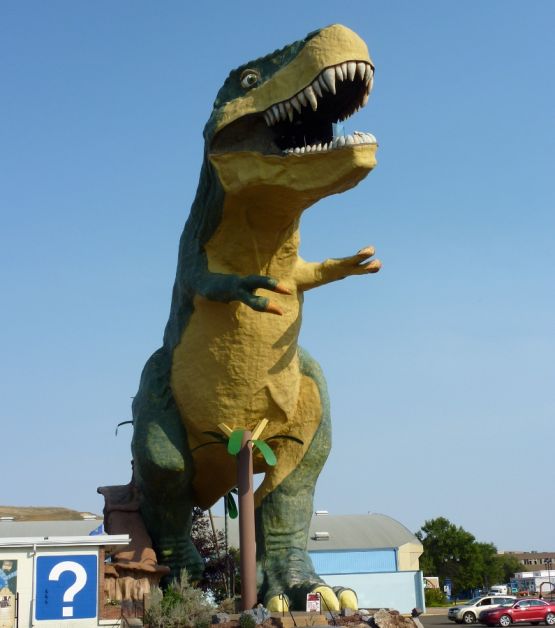 Copy of drumheller biggest dinosaur 1