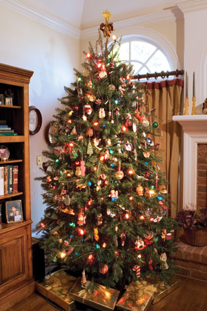 christmas-tree-decorated.jpg